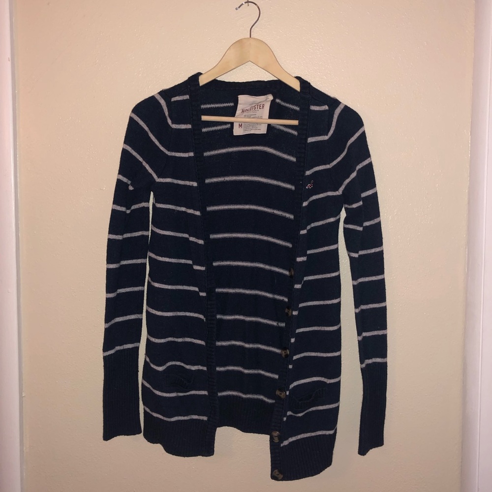 Med Hollister Co. Cardigan